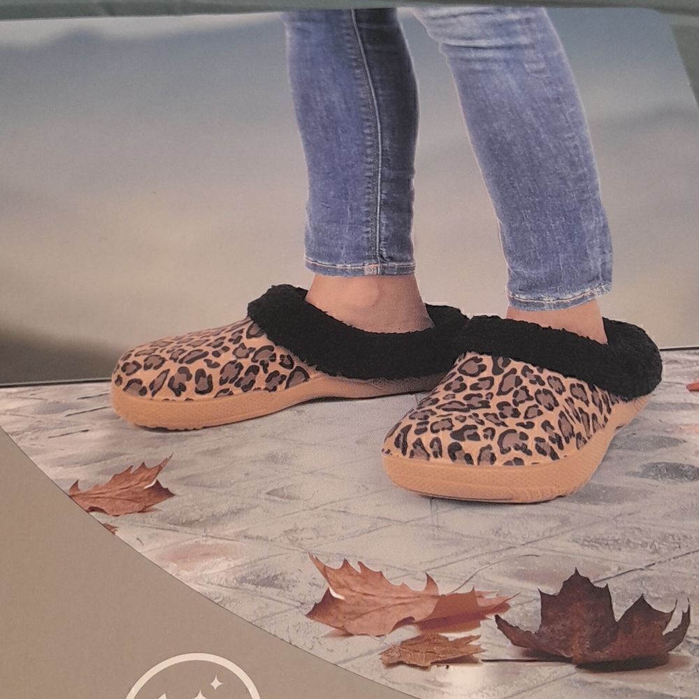 Ladies Birkinstock "Wannabes" by Crane...Size 9/10...New in Package.